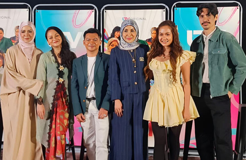 Liyana Jasmay, Bidan Terjun yang Hangatkan Fantasi Fiksi